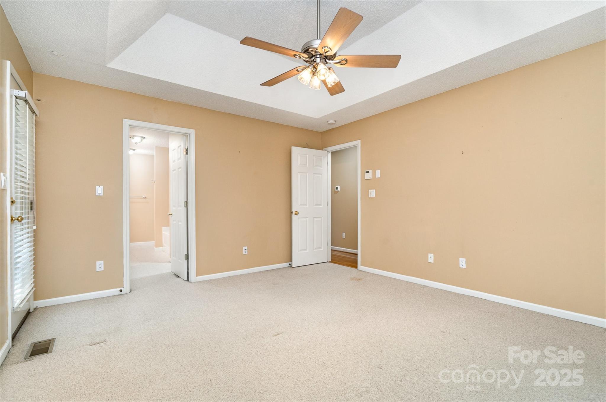 Laurel Woods - Residential