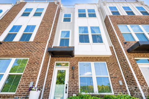 Photo of 268 Parkwood Avenue, Charlotte, NC 28206 (MLS # 4377883)
