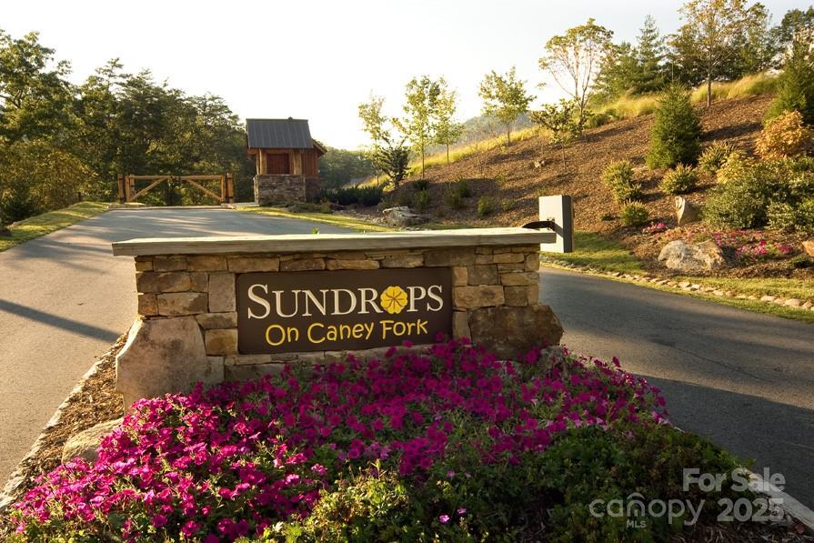 Sundrops on Caney Fork - Residential