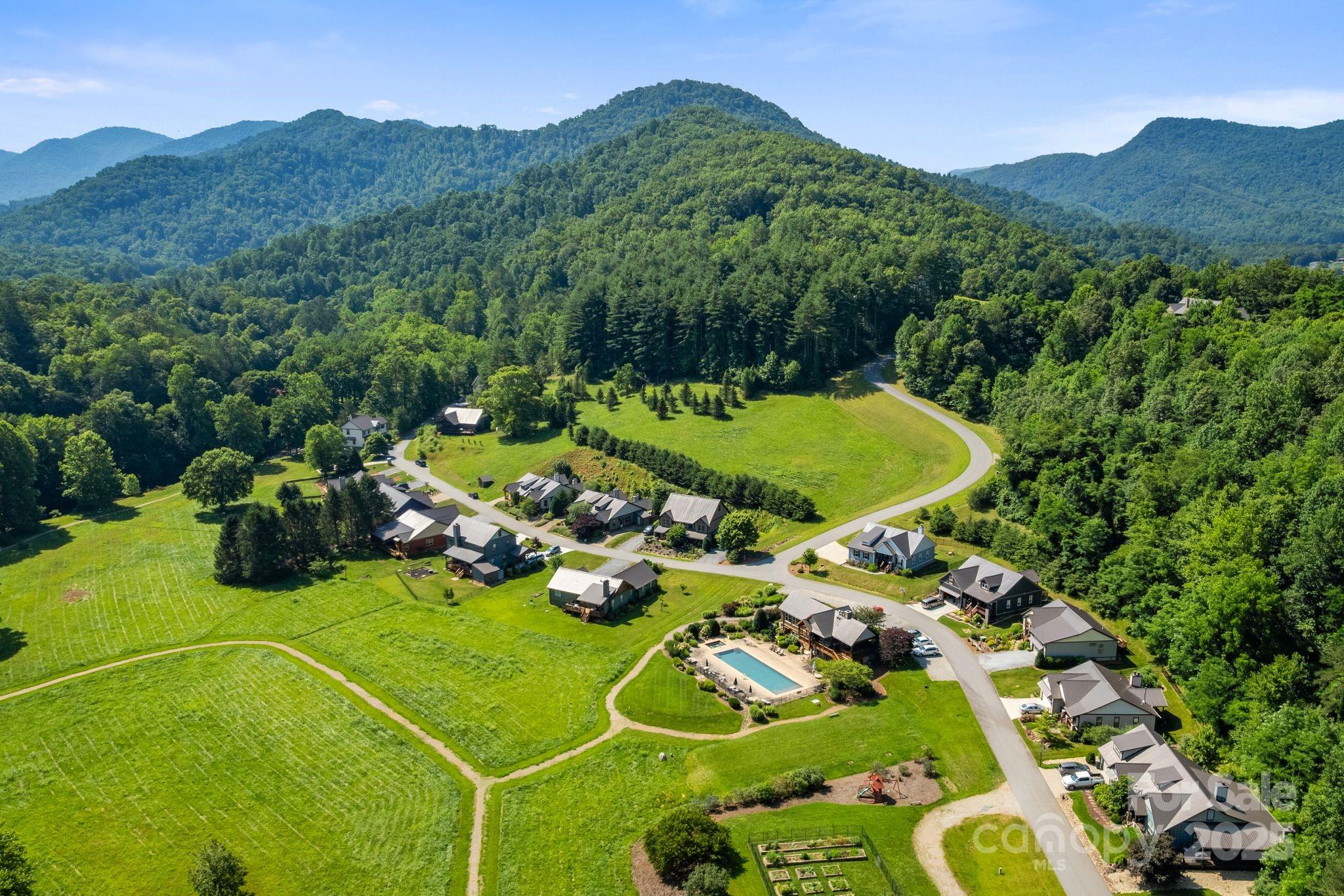Sundrops on Caney Fork - Residential