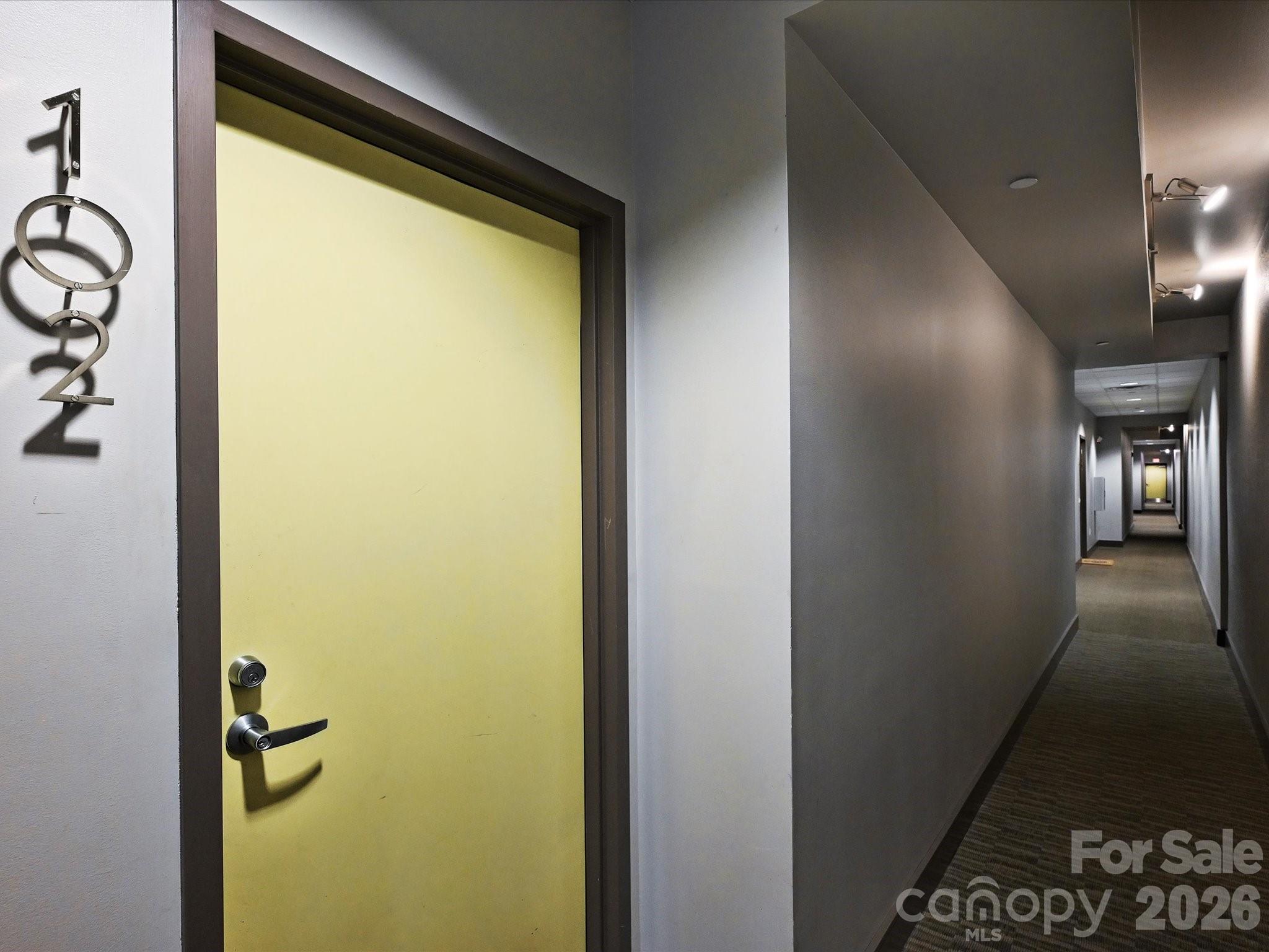 2200 Lyndhurst Avenue 102