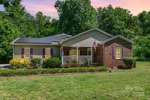Photo of 425 Autumn Drive, Harrisburg, NC 28075 (MLS # 4311573)
