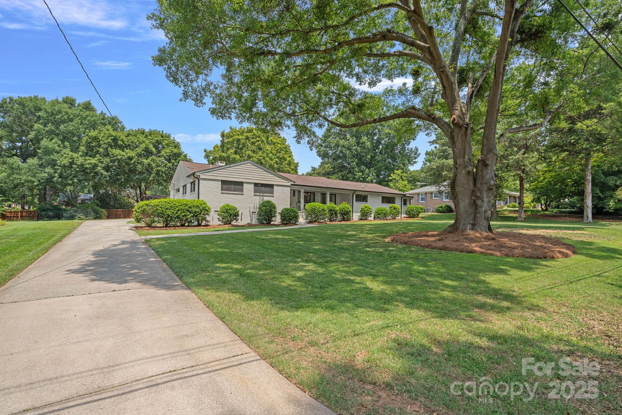 4209 Windwood Circle