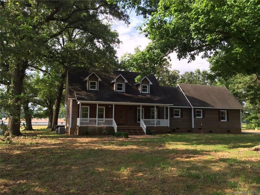 Beautiful remodeled country home sitting on approx 28 Acres! Long winding driveway brings you to this gorgeous home. Great pasture land with a farm pond. Home has a very attractive floor plan with the kitchen and living room being open, featuring wood flooring and new stainless kitchen appliances. Huge master bedroom and bath with a Jacuzzi tub and walk in shower on the main floor. 2 br 1 ba up stairs. Brand new muti zone HVAC system! New fixtures throughout the home. Must see for yourself!!!