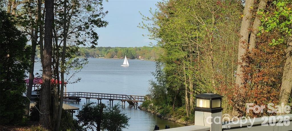 Island Point - Residential