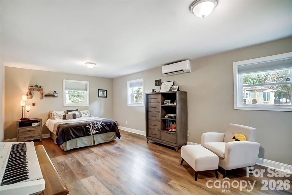 Island Point - Residential