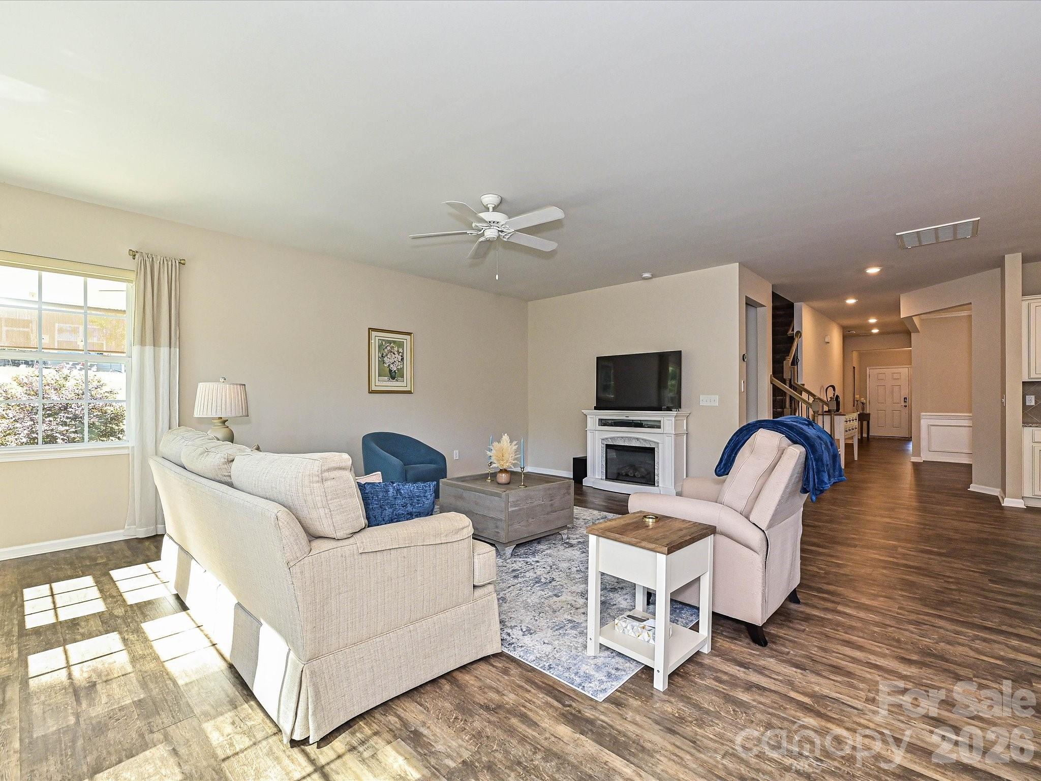 Imagery On Mtn Island - Residential