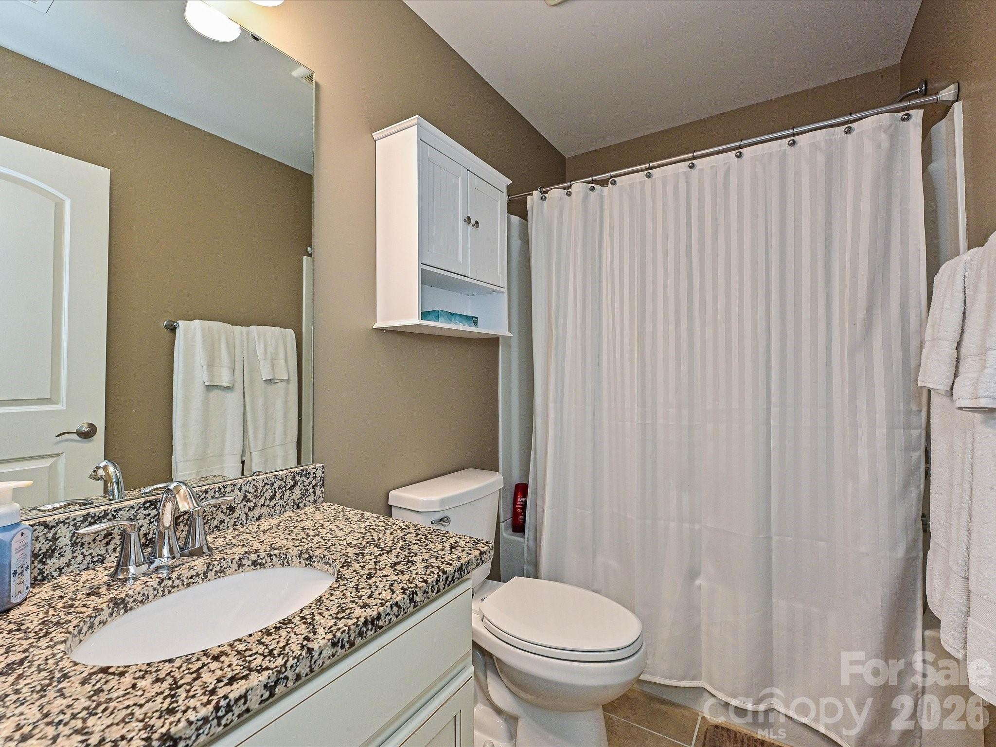 Imagery On Mtn Island - Residential