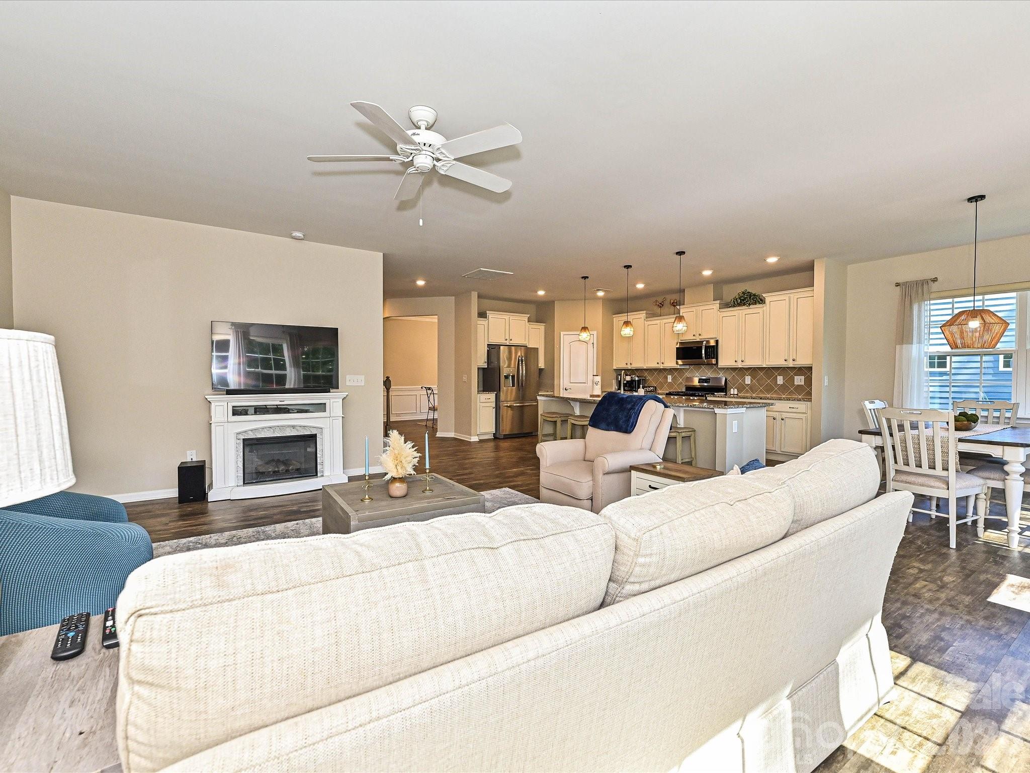 Imagery On Mtn Island - Residential