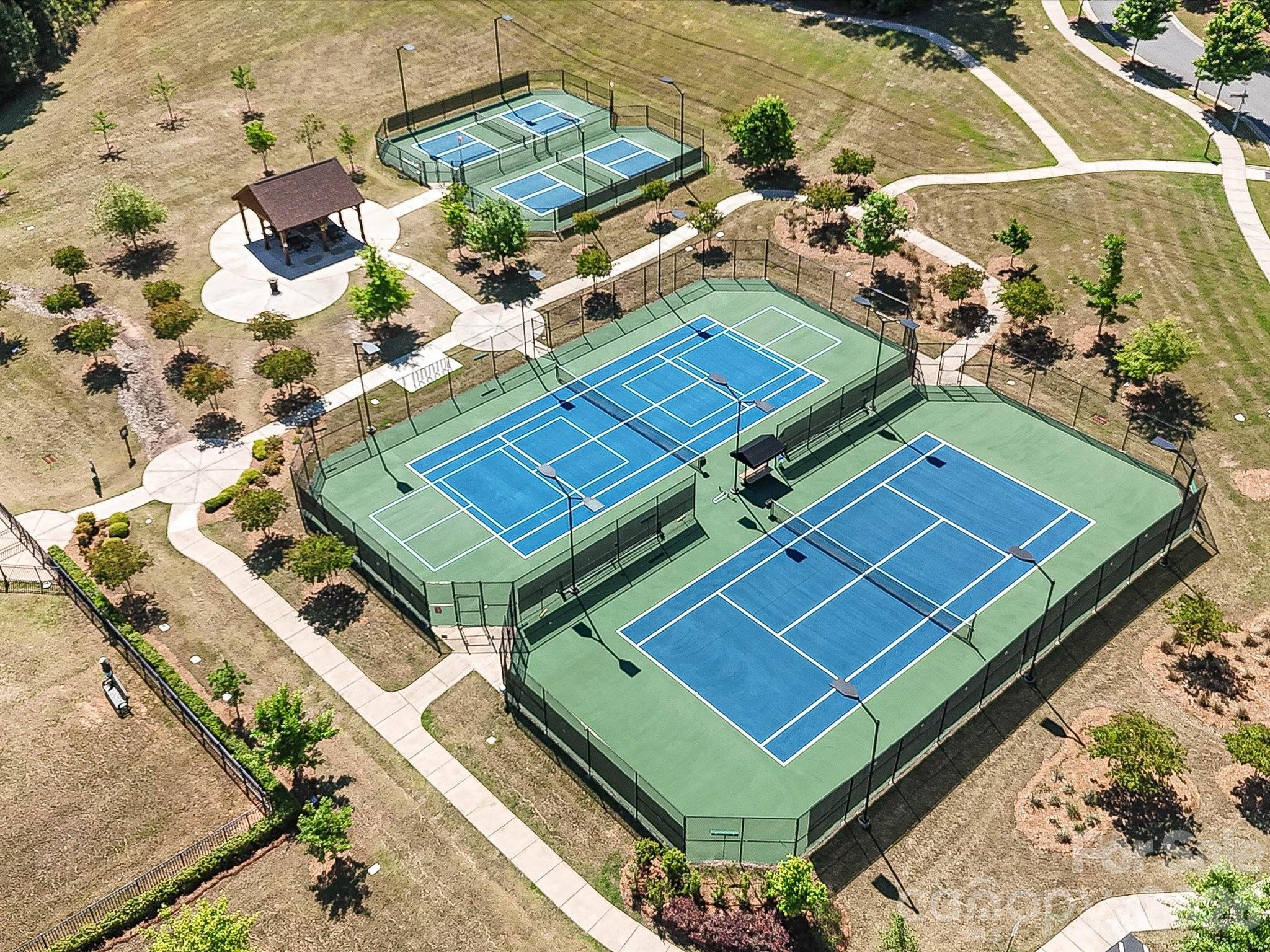 Imagery On Mtn Island - Residential