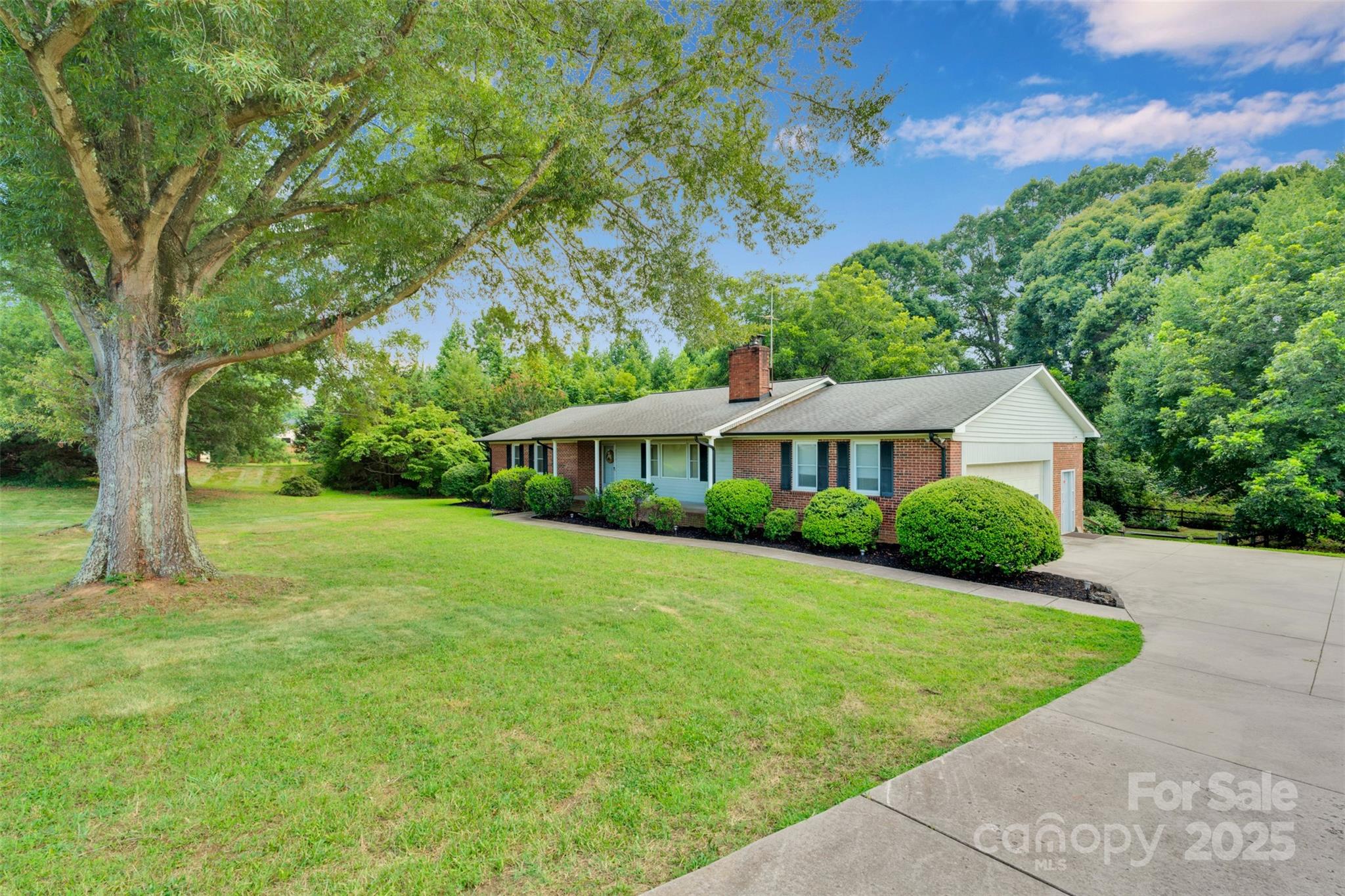 2376 Charlotte Highway