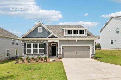 Photo of 7665 Bainbridge Road, Sherrills Ford, NC 28673 (MLS # 4305567)
