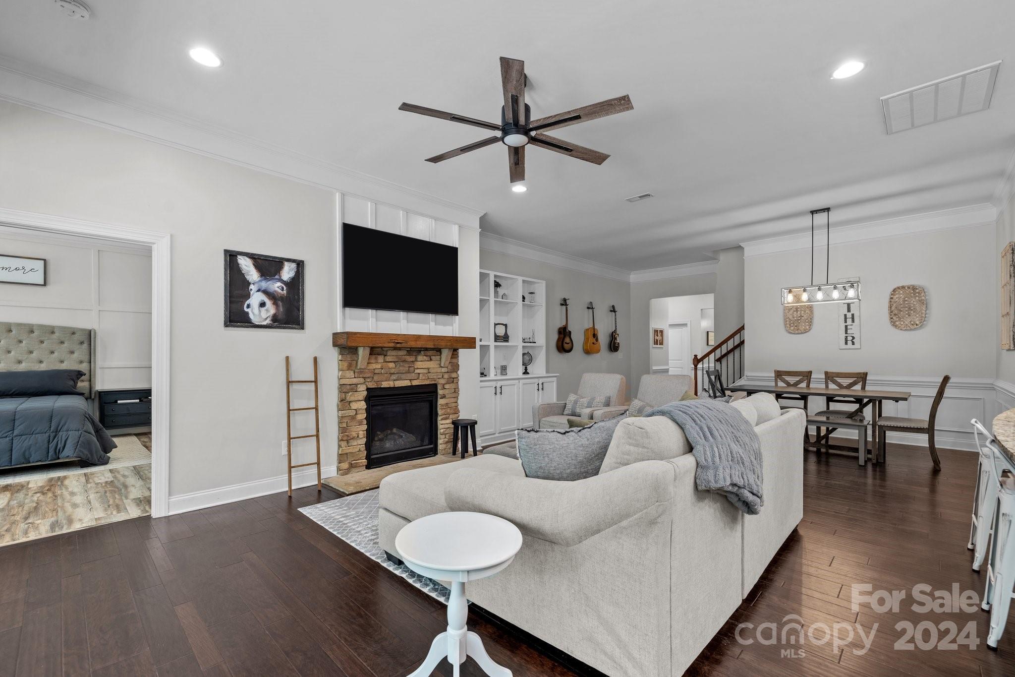 Lake Ridge - Residential