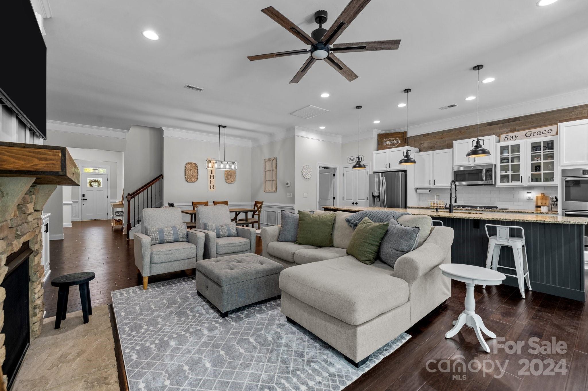 Lake Ridge - Residential