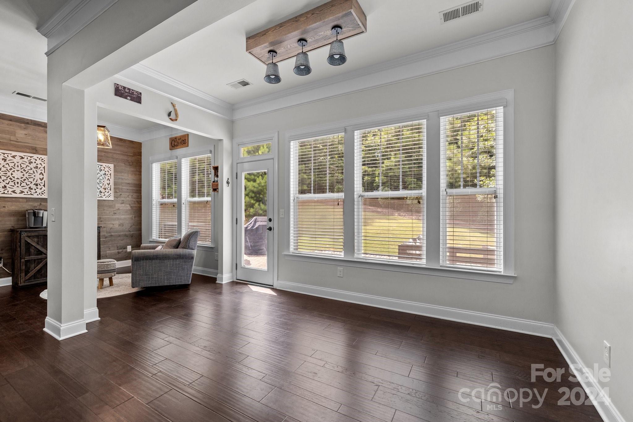 Lake Ridge - Residential