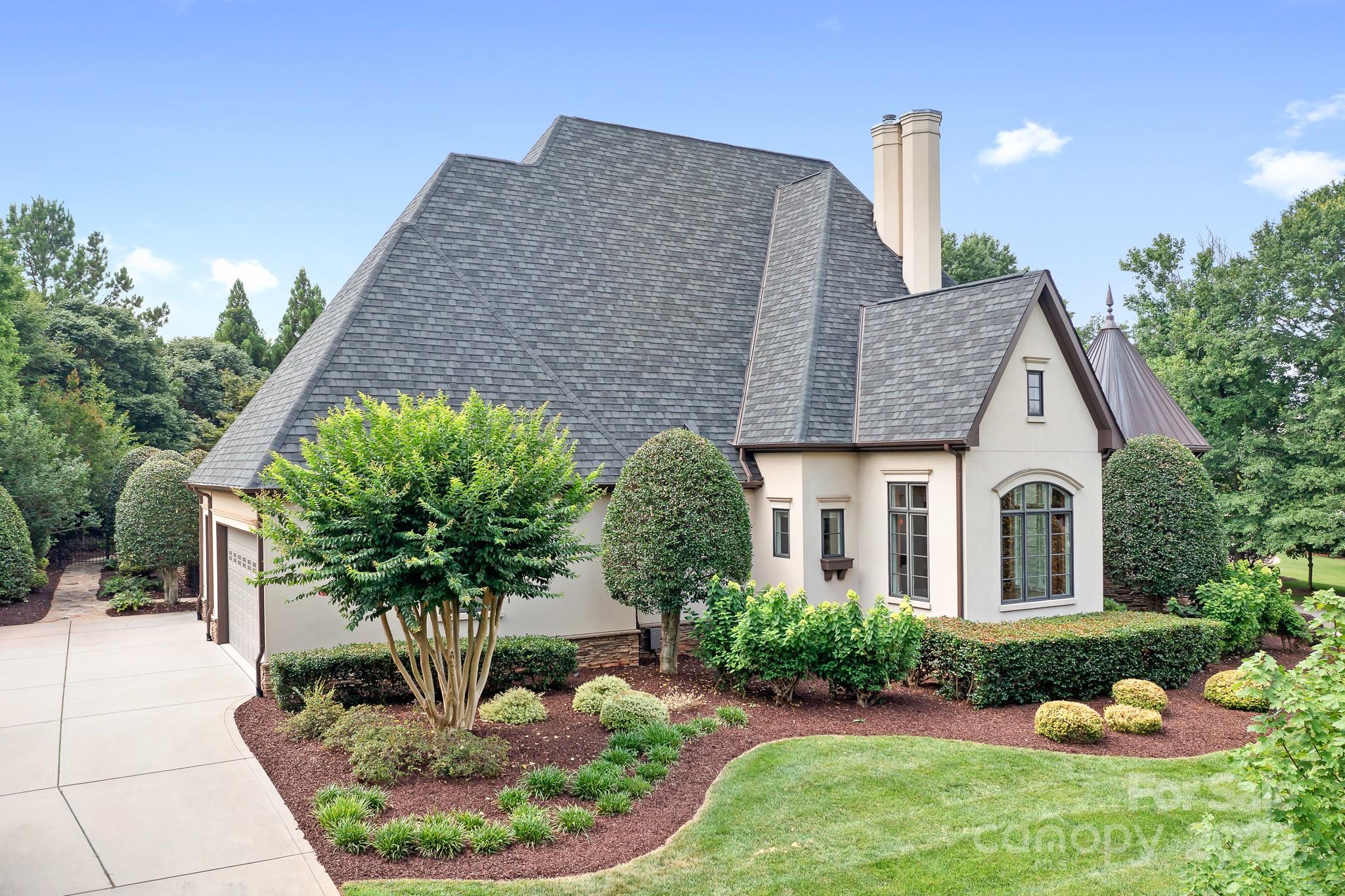114 Thurstons Way