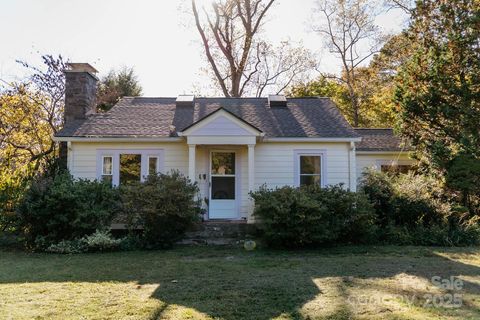 95 Aurora Drive Asheville NC 28805