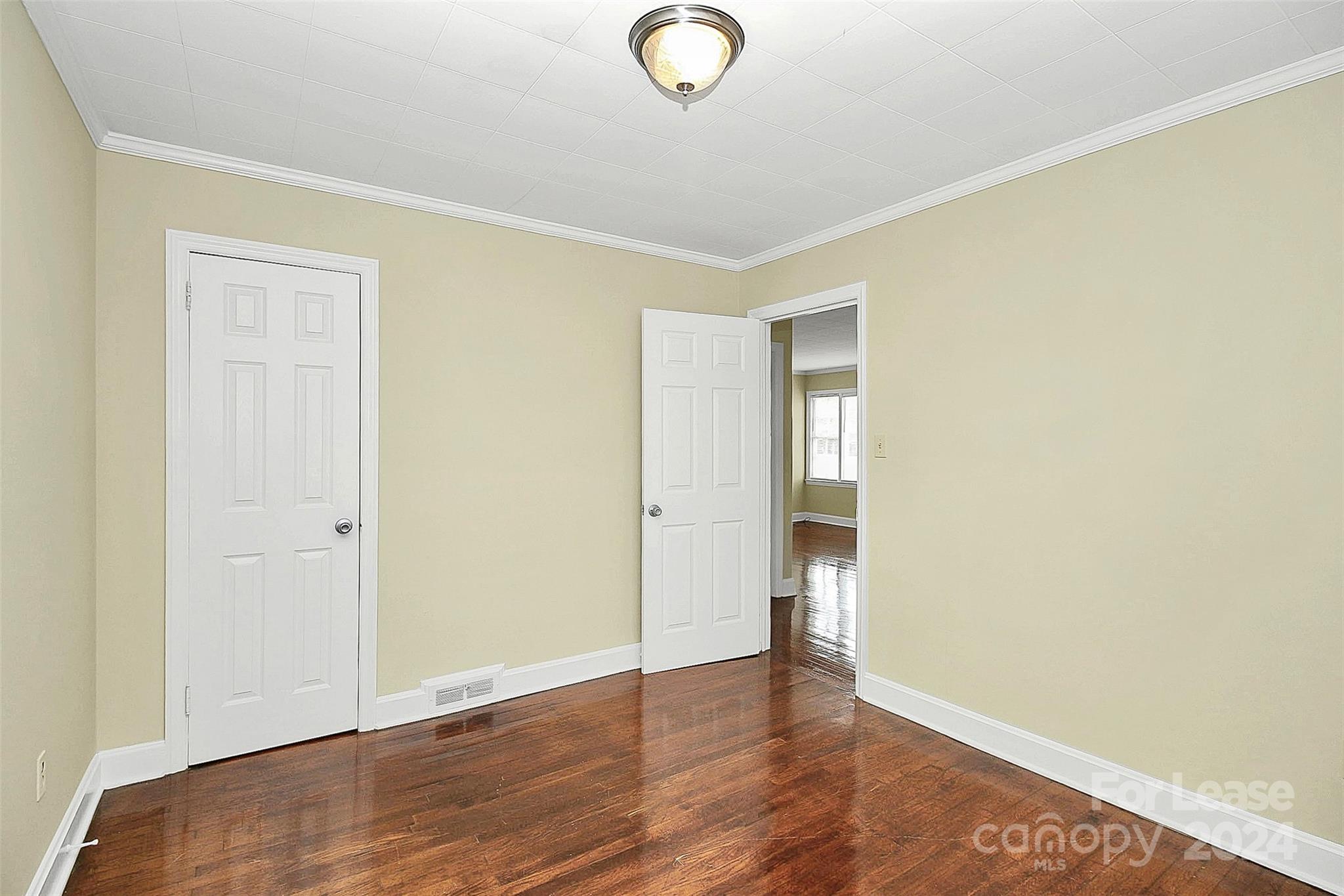 Oakhurst - Residential Lease