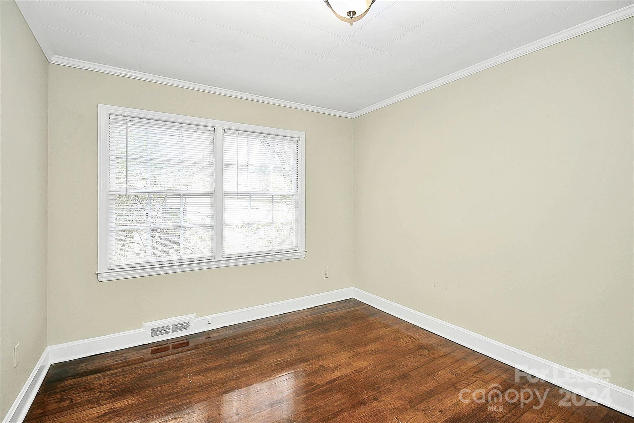 Oakhurst - Residential Lease