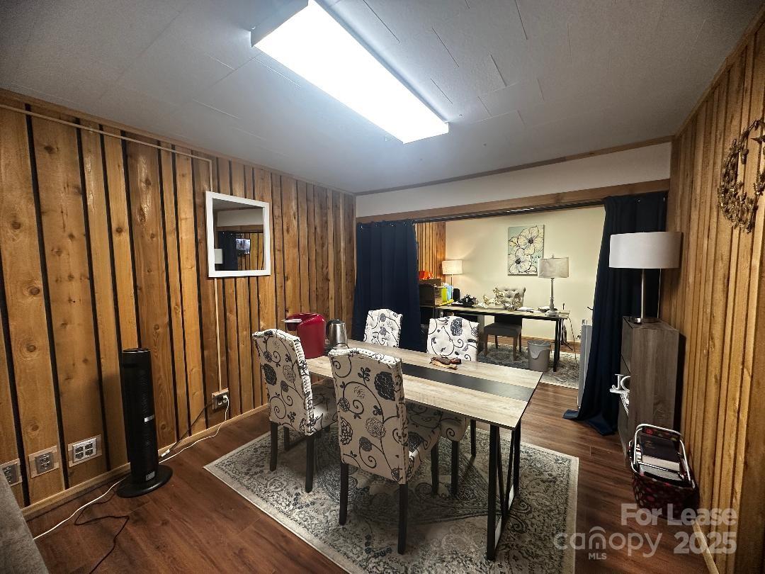 111 E Charlotte Avenue C