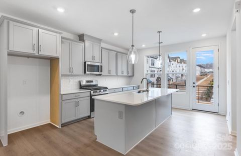 1617 Blanche Street Charlotte NC 28262