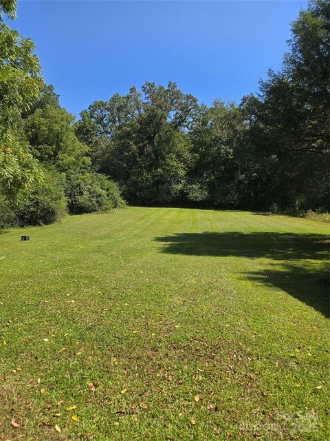 Photo of 120 Trimont Trail, Franklin, NC 28734 (MLS # 4299641)
