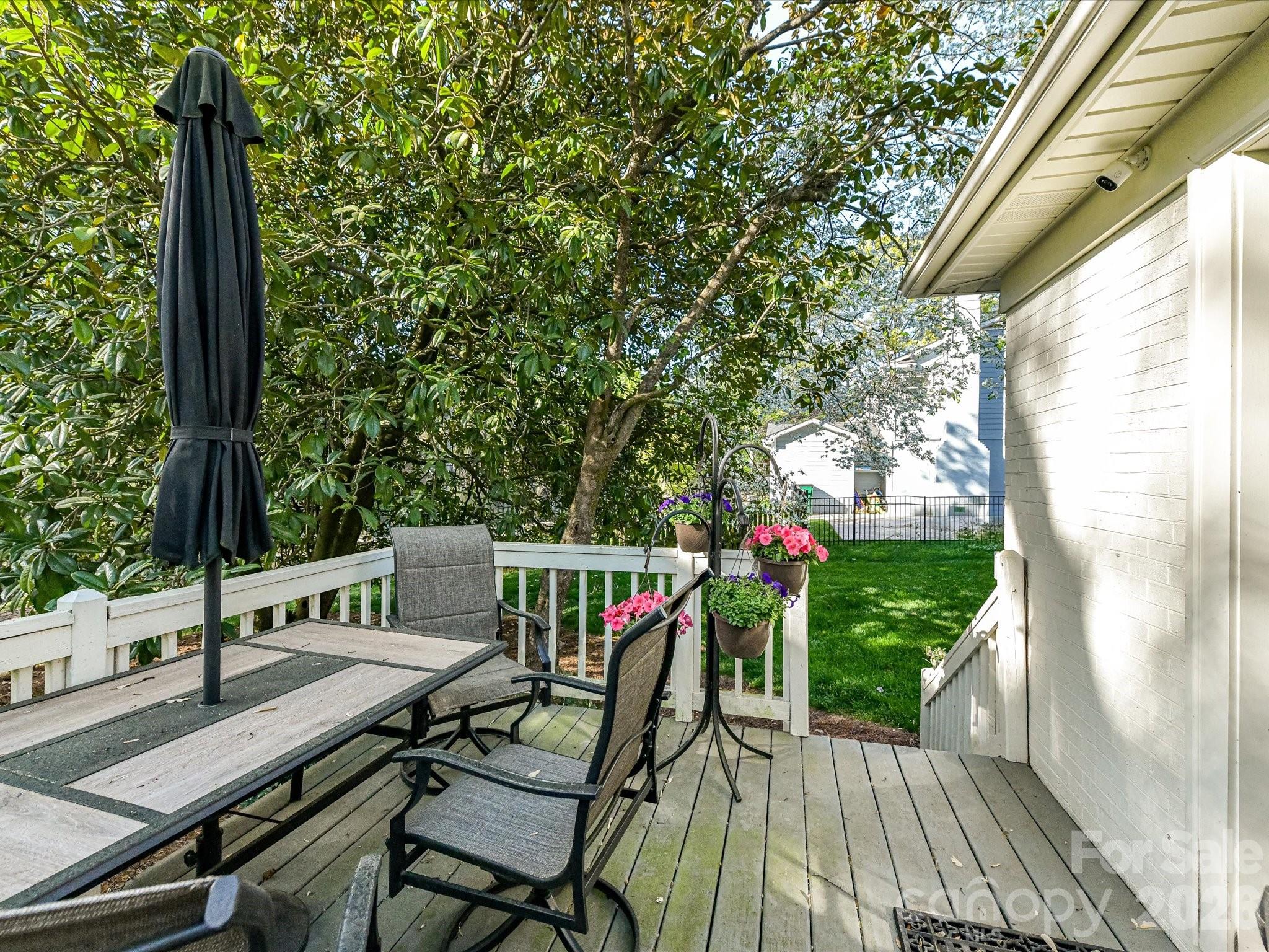 Beverly Woods East - Residential
