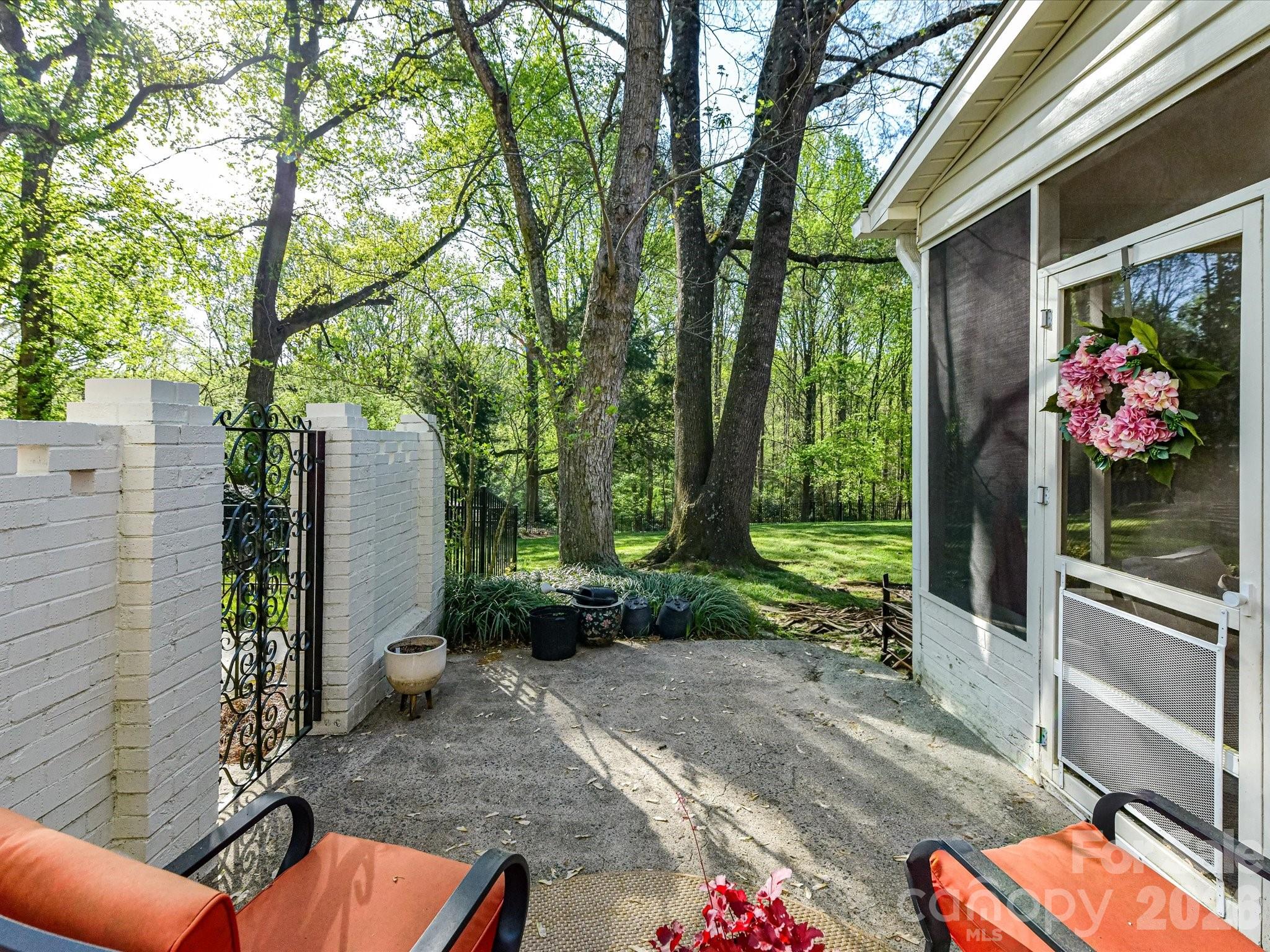 Beverly Woods East - Residential