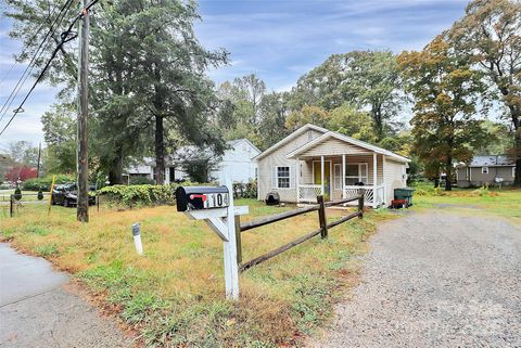 1104 W Davidson Avenue Gastonia NC 28052