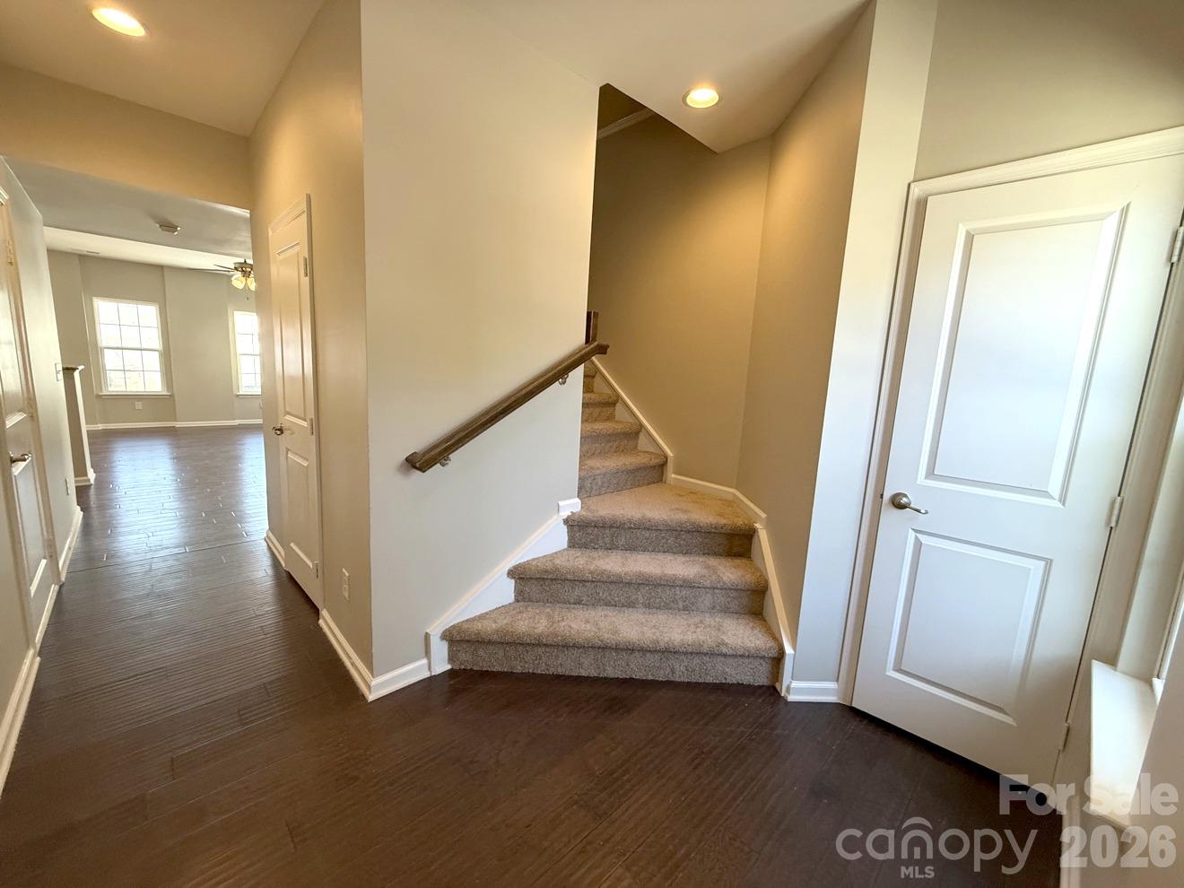 2524 Silverthorn Drive
