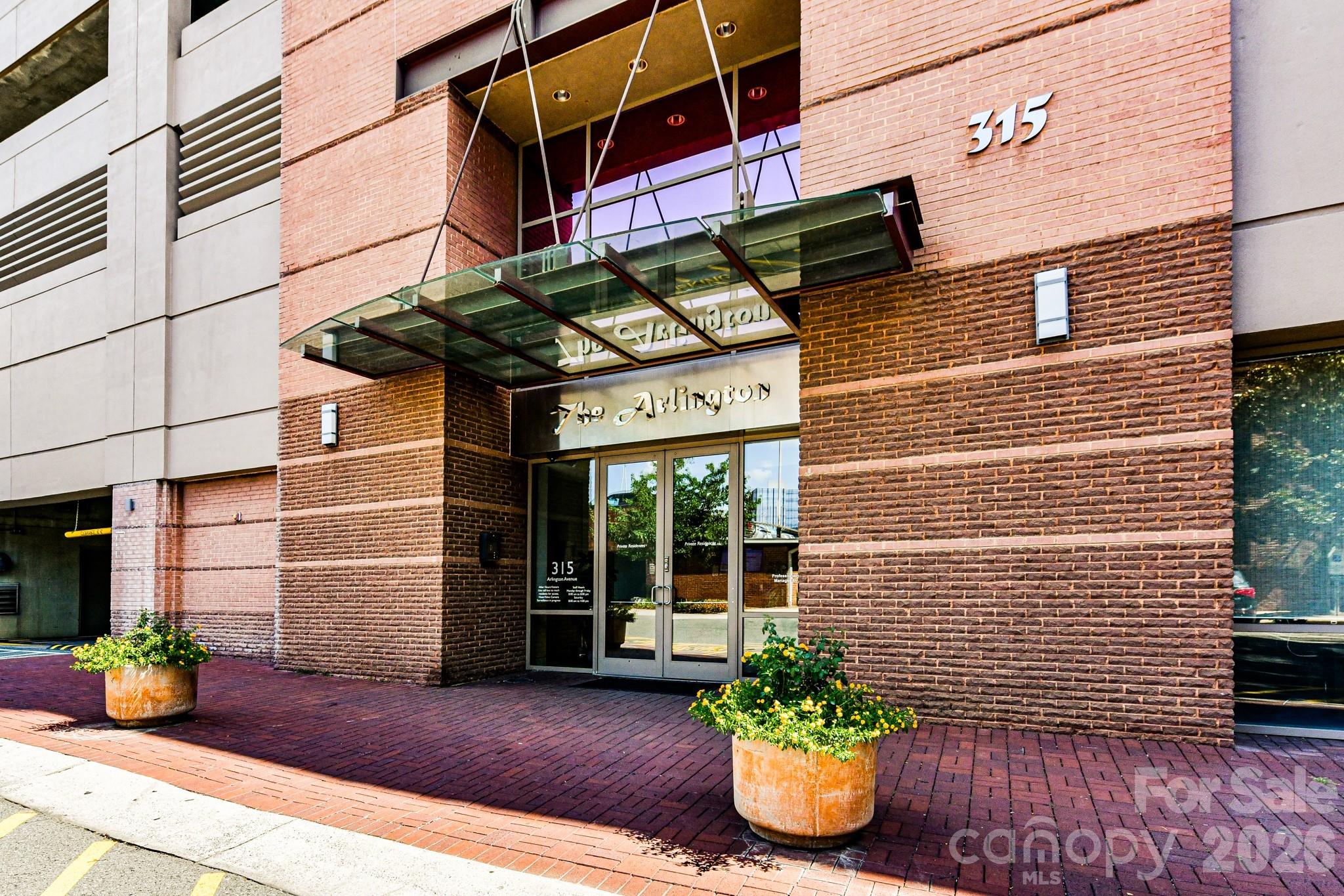 315 Arlington Avenue 503