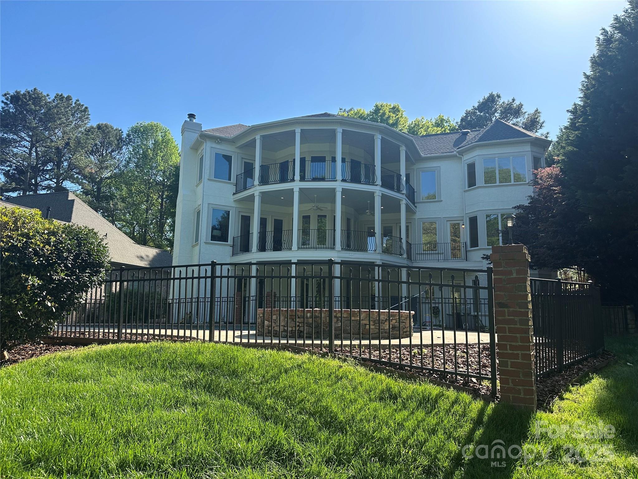 Mountain Point - Residential