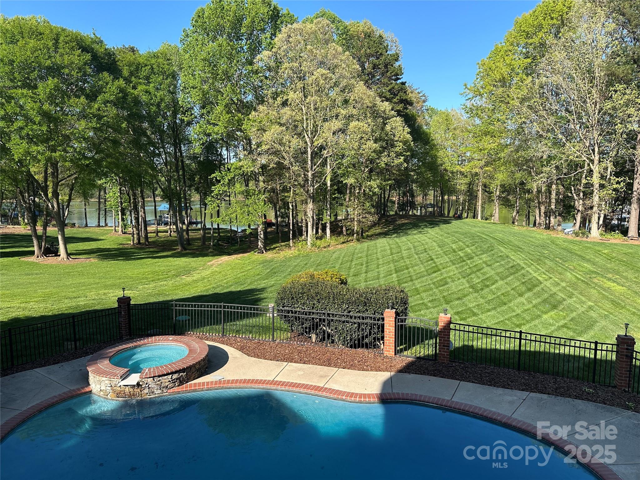 Mountain Point - Residential