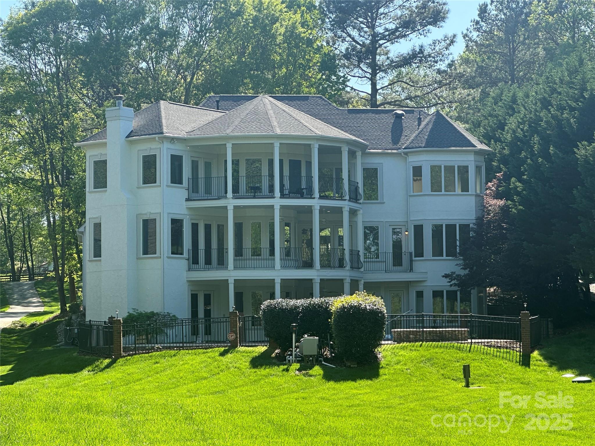 Mountain Point - Residential