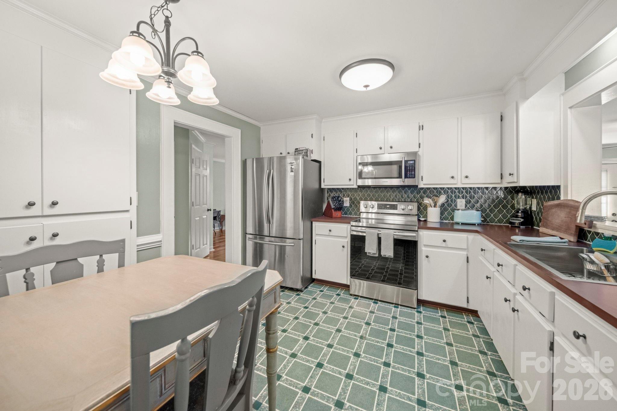 Riverside Drive - Residential