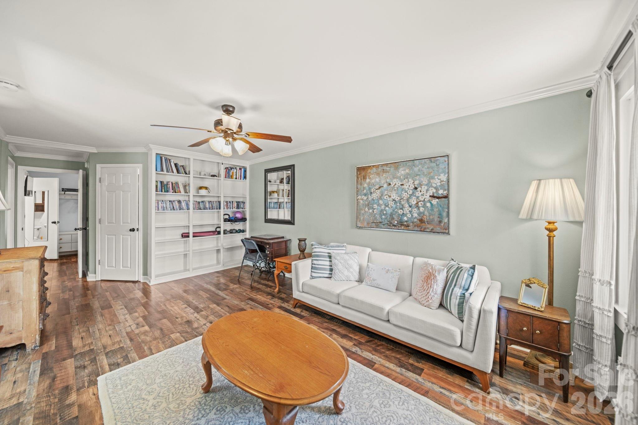 Riverside Drive - Residential