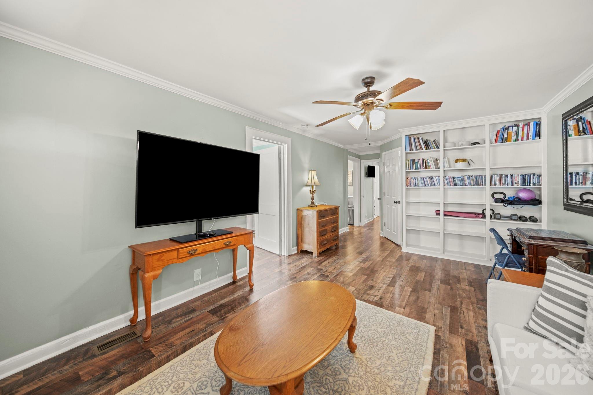 Riverside Drive - Residential