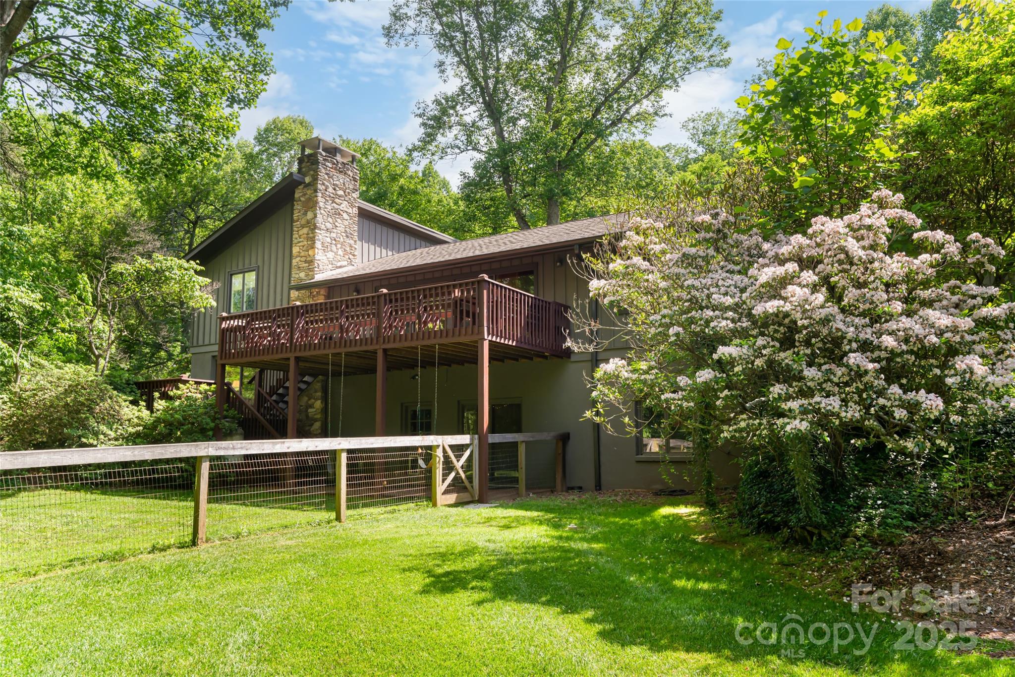 33 Deerhaven Lane