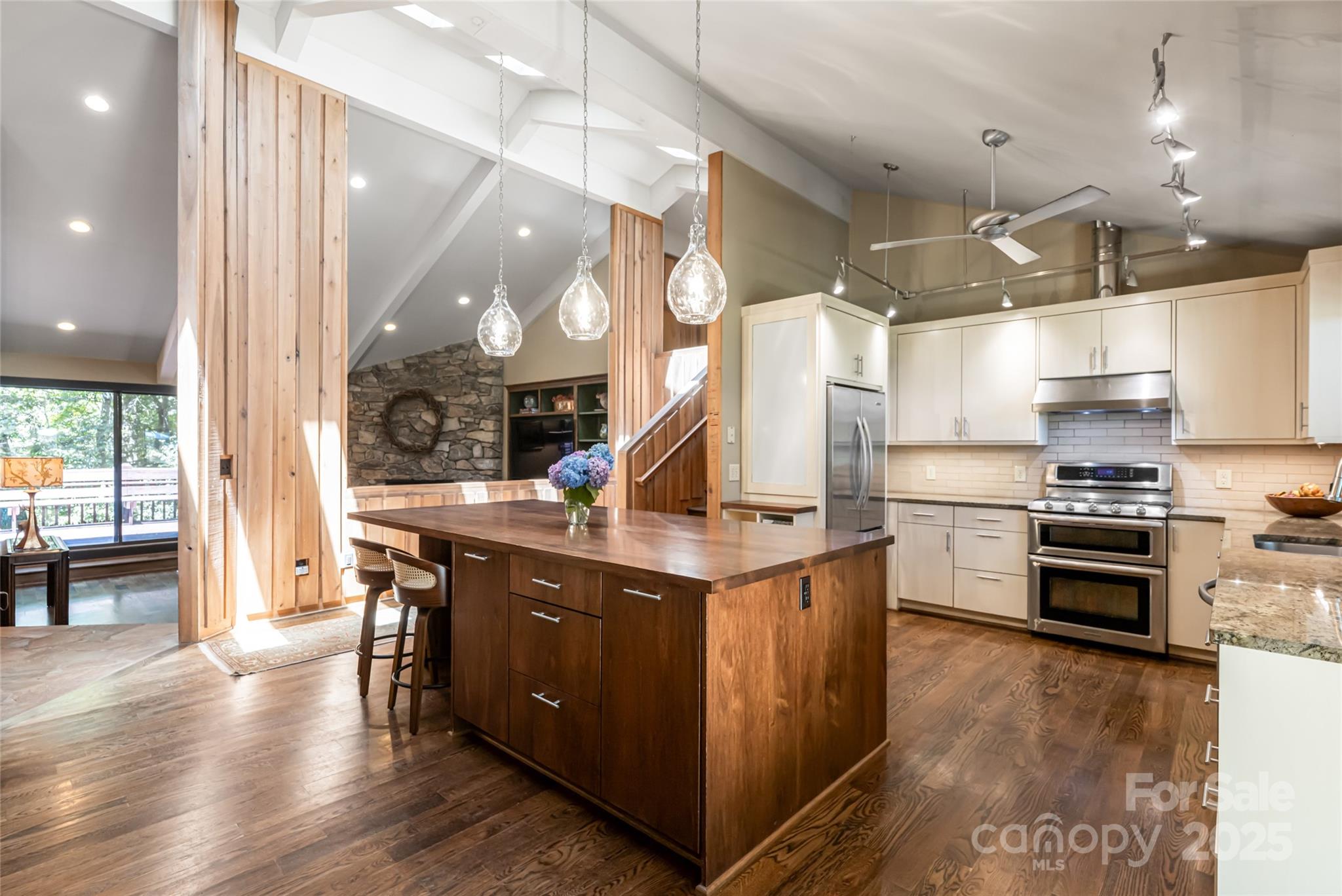 33 Deerhaven Lane