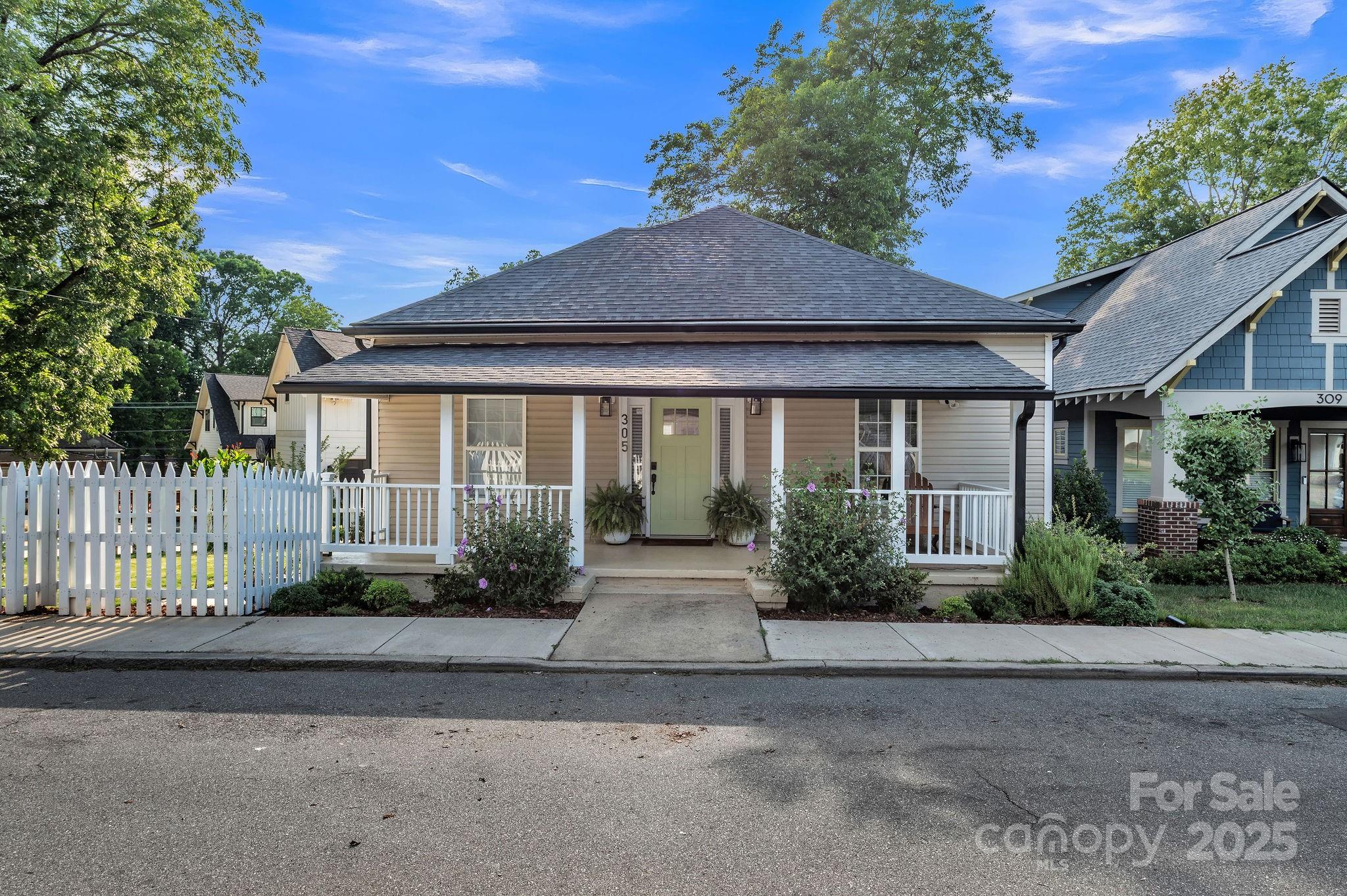 305 Solomon Street