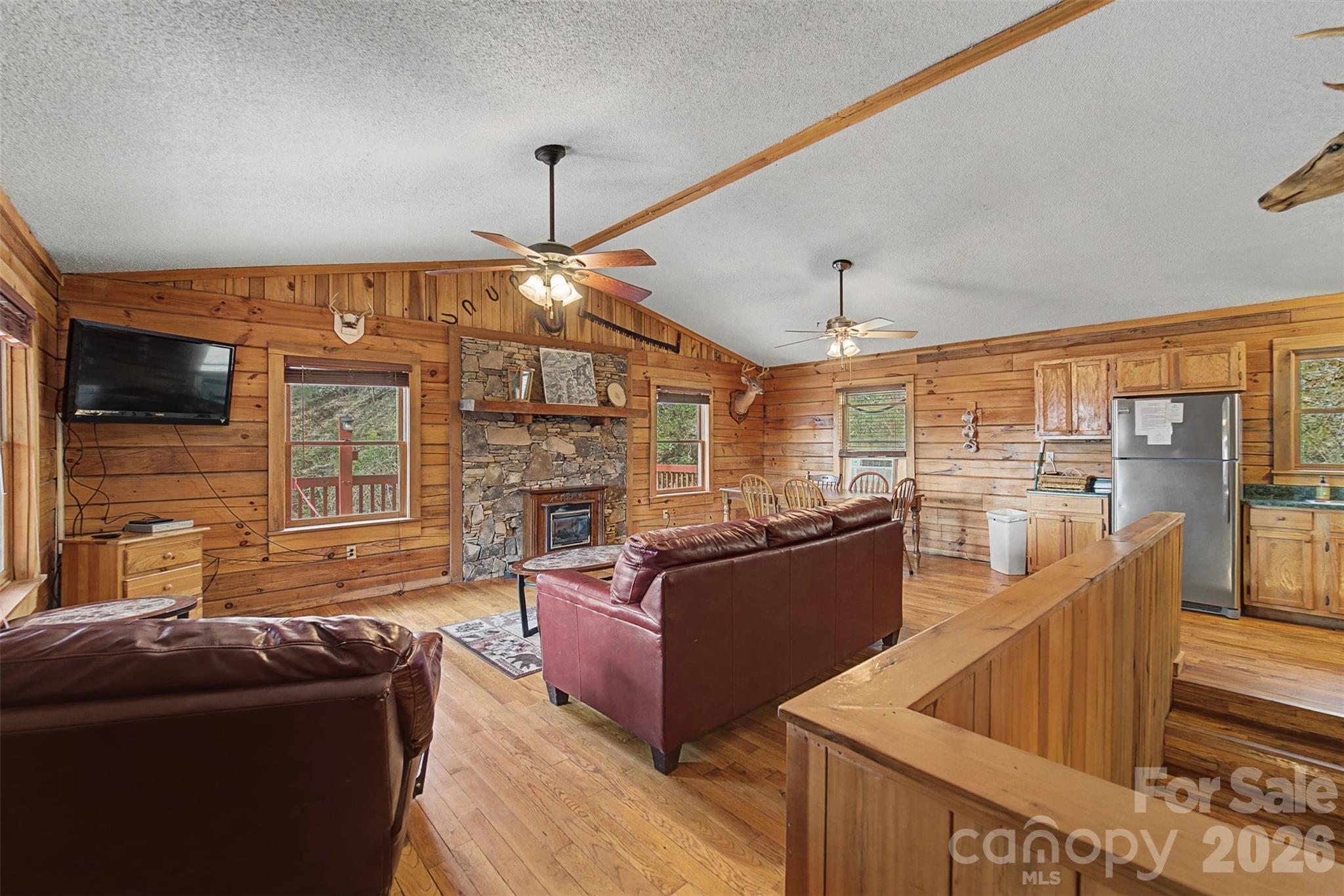 306 Forget Me Not Lane