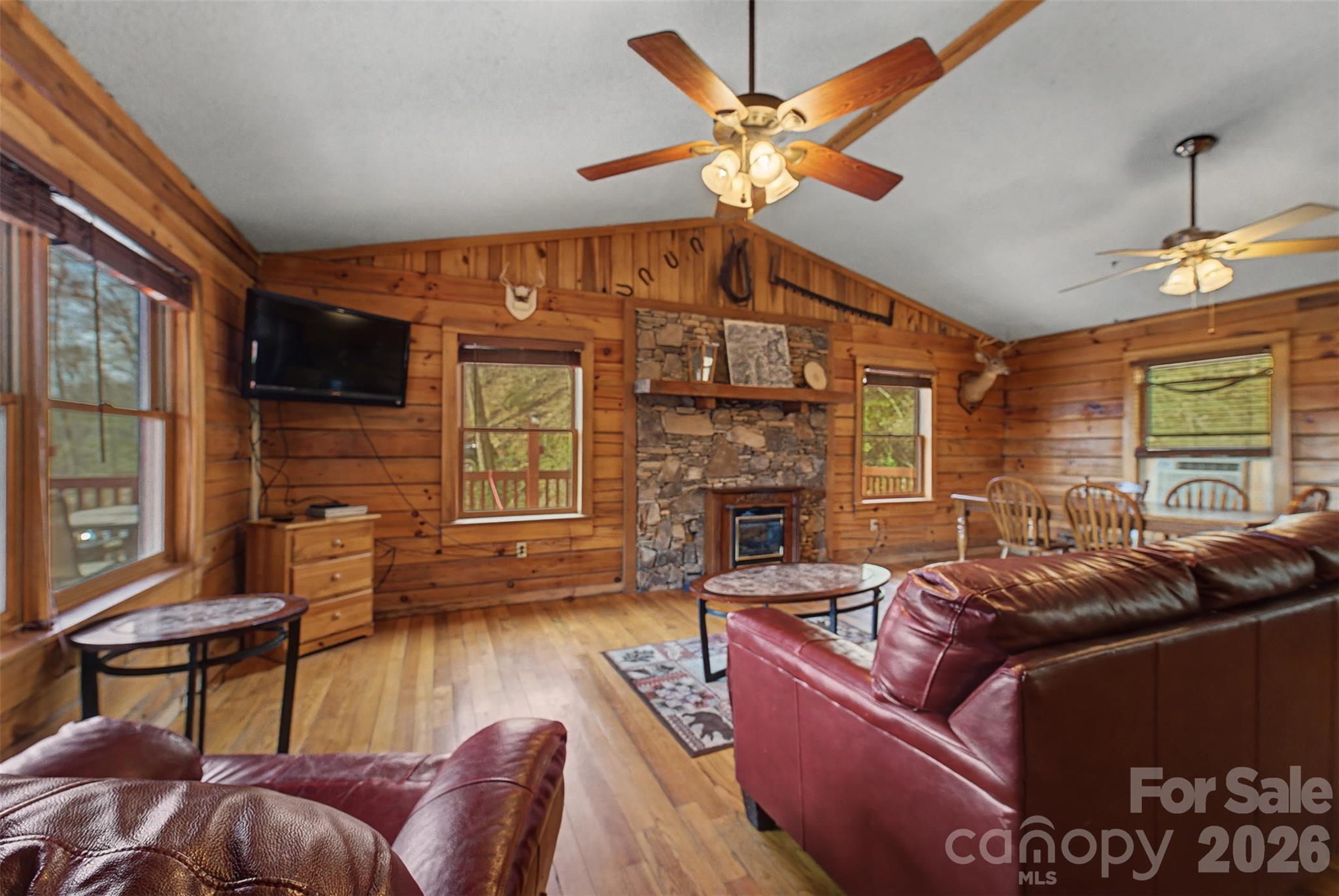 306 Forget Me Not Lane