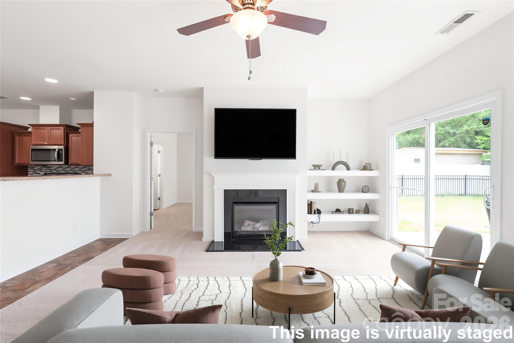 8411 Romana Red Lane