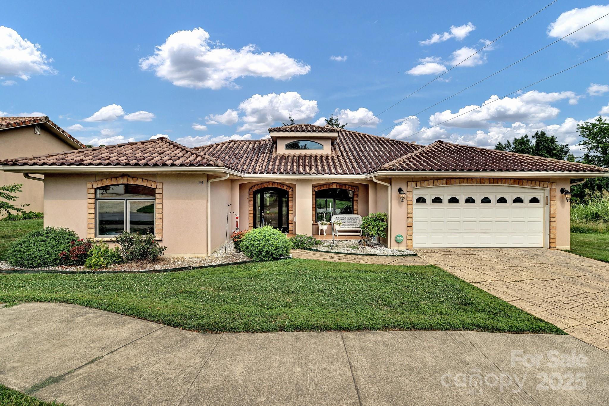 44 Pacifico Drive