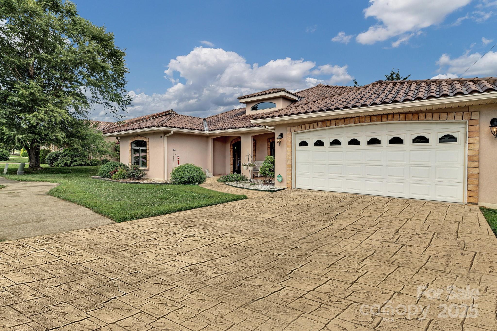 44 Pacifico Drive