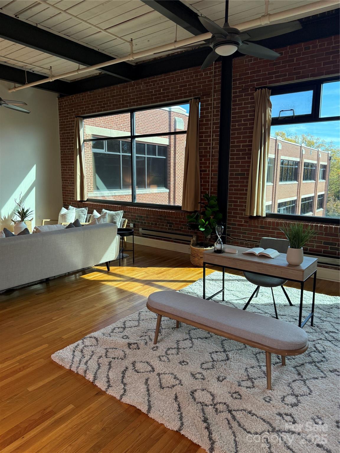 310 Arlington Avenue 422