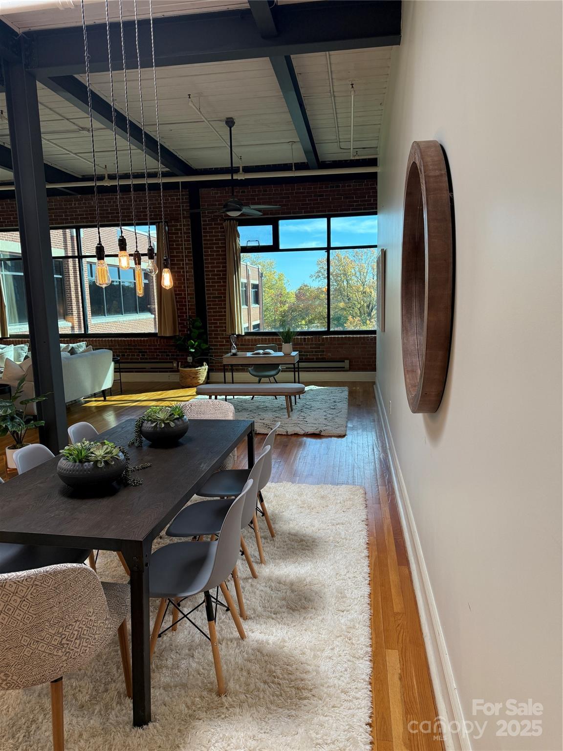 310 Arlington Avenue 422