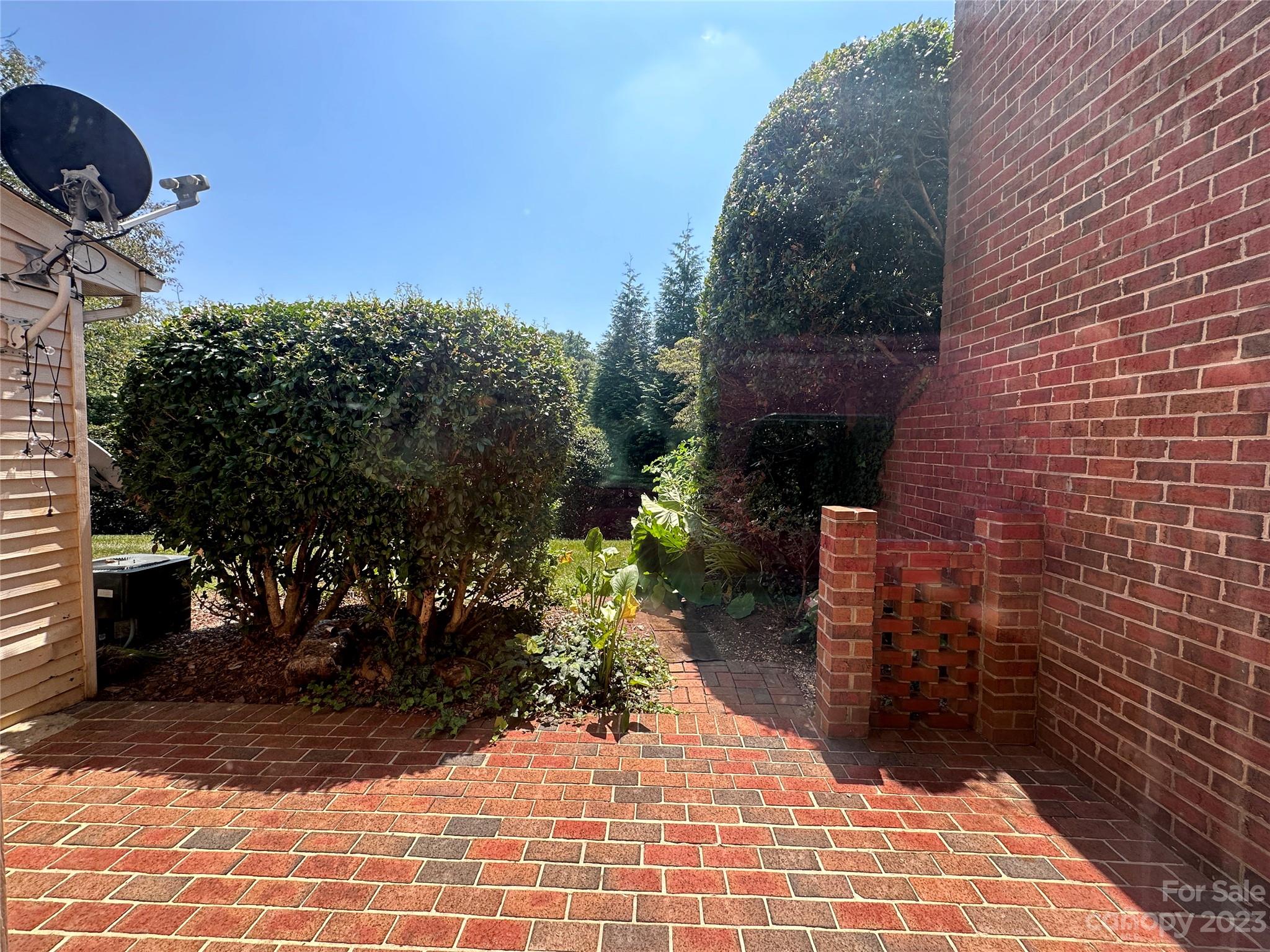 Colony Square - Residential