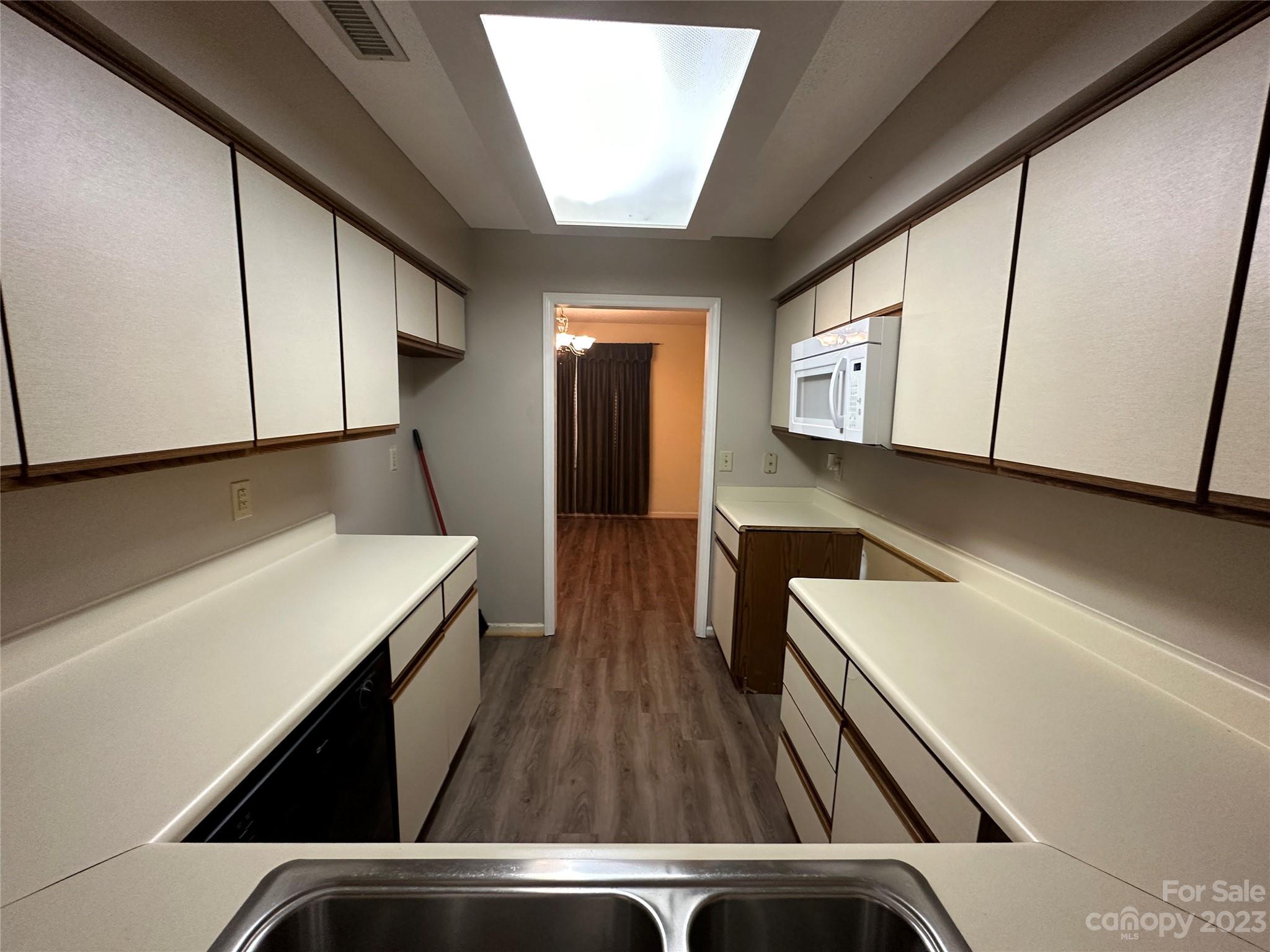 Colony Square - Residential