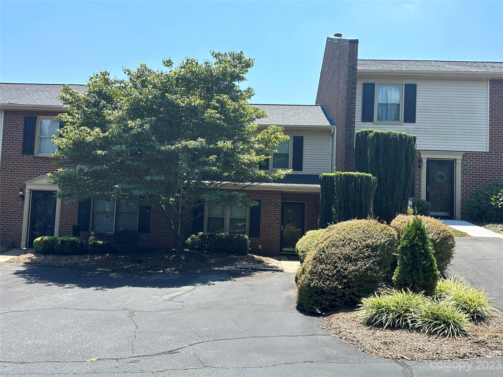 Colony Square - Residential